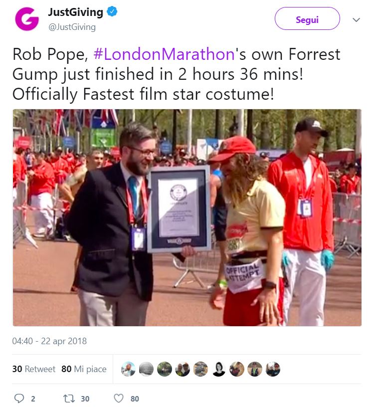 Vestito da Forrest Gump batte il record mondiale della Maratona di Londra
