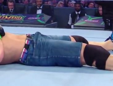 John Cena ha un’erezione durante la lotta contro The Undertaker