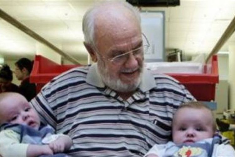 James Harrison è l'uomo che ha salvato 2 milioni di bambini con il suo sangue