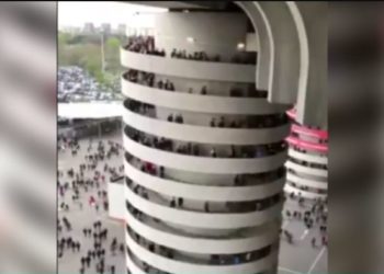 Il video dell’incredibile illusione ottica delle torri dello stadio di San Siro