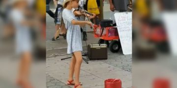 Bambina suona il violino e la sua "Despacito" diventa virale